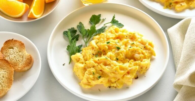 This 3-Ingredient Scrambled Egg Recipe Will Change Your Life